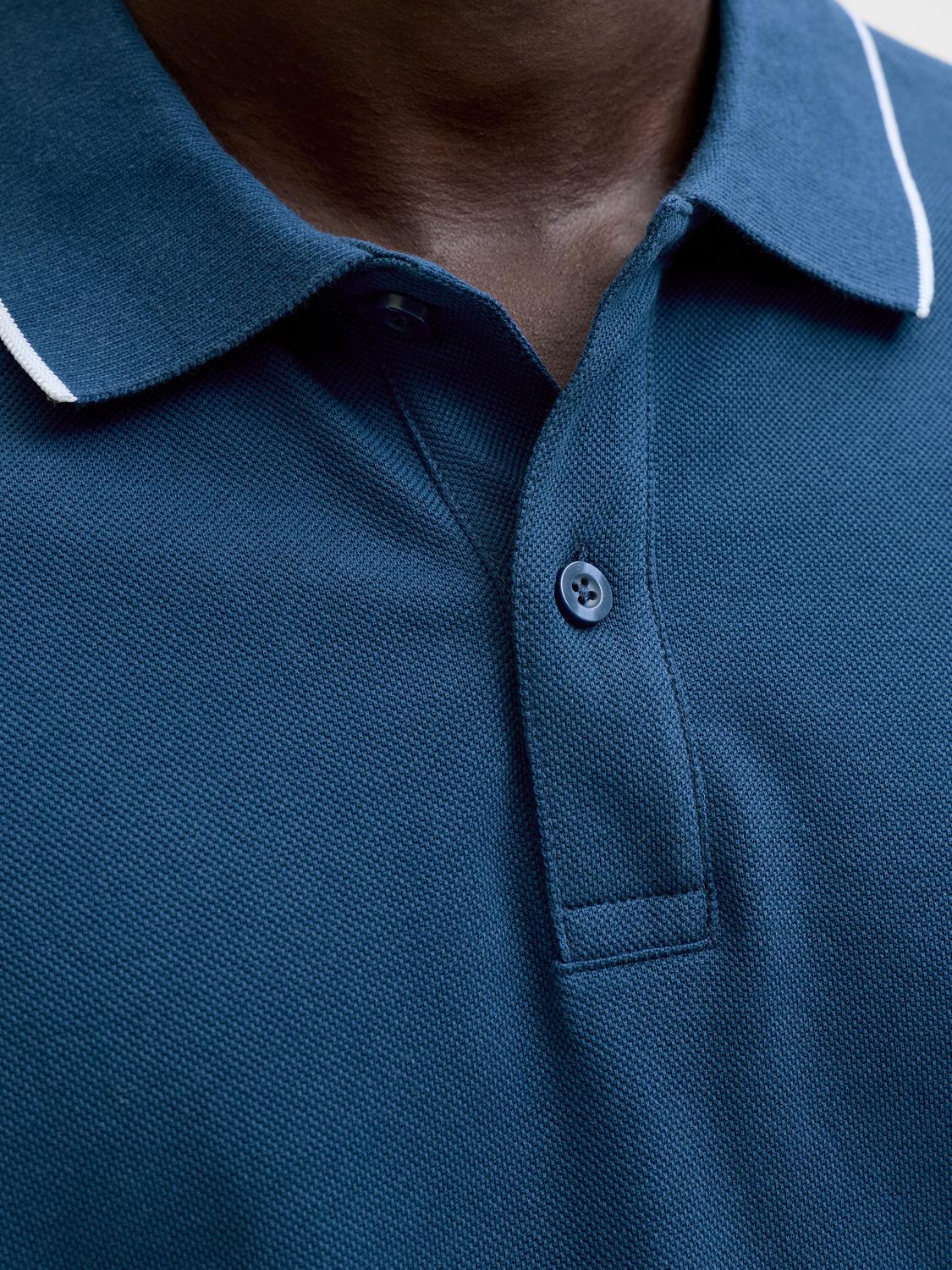 model_shot-detail